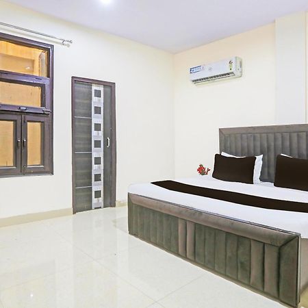 Hotel O Redbull Inn Gurgaon Exterior photo