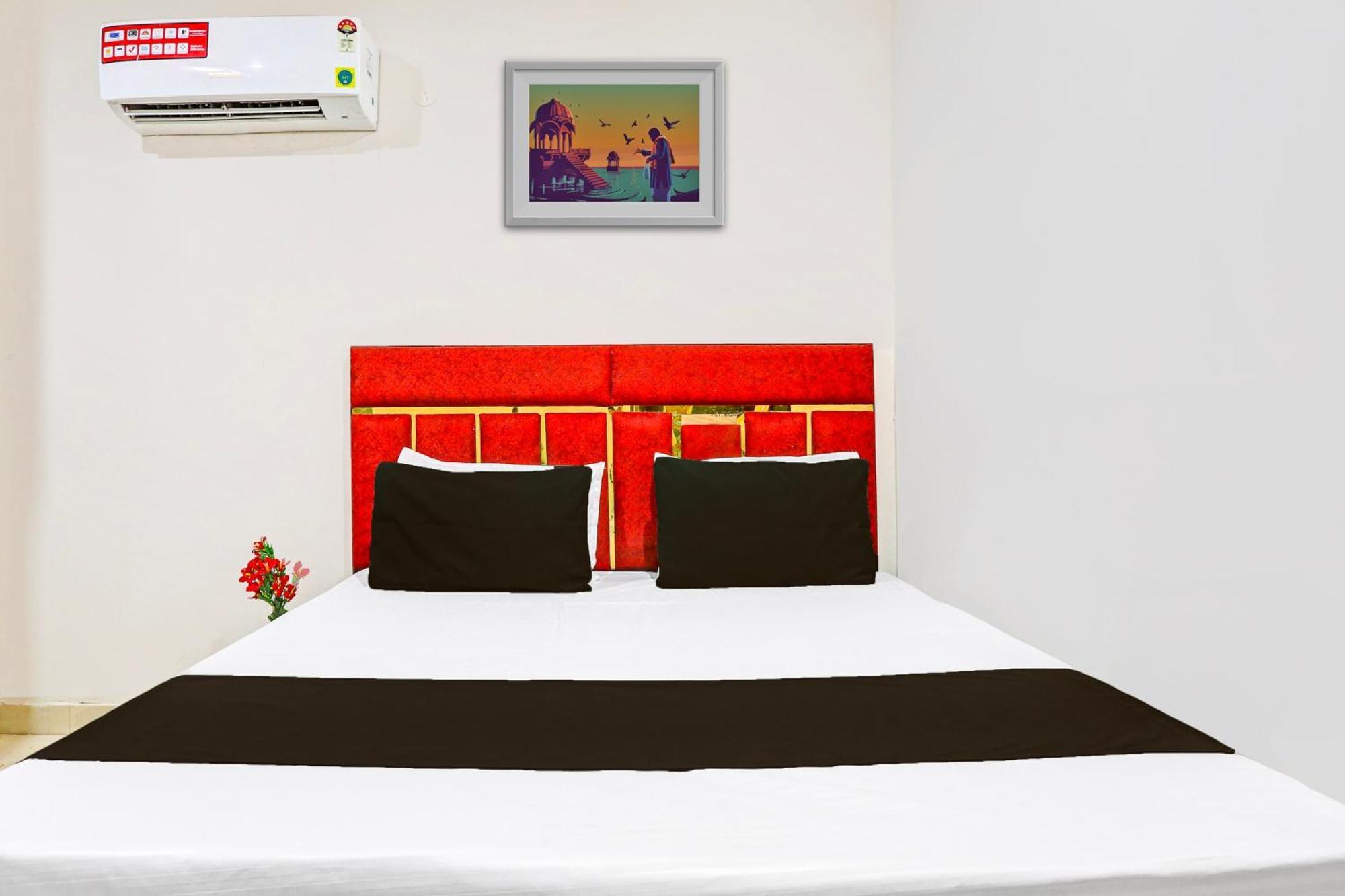 Hotel O Redbull Inn Gurgaon Exterior photo