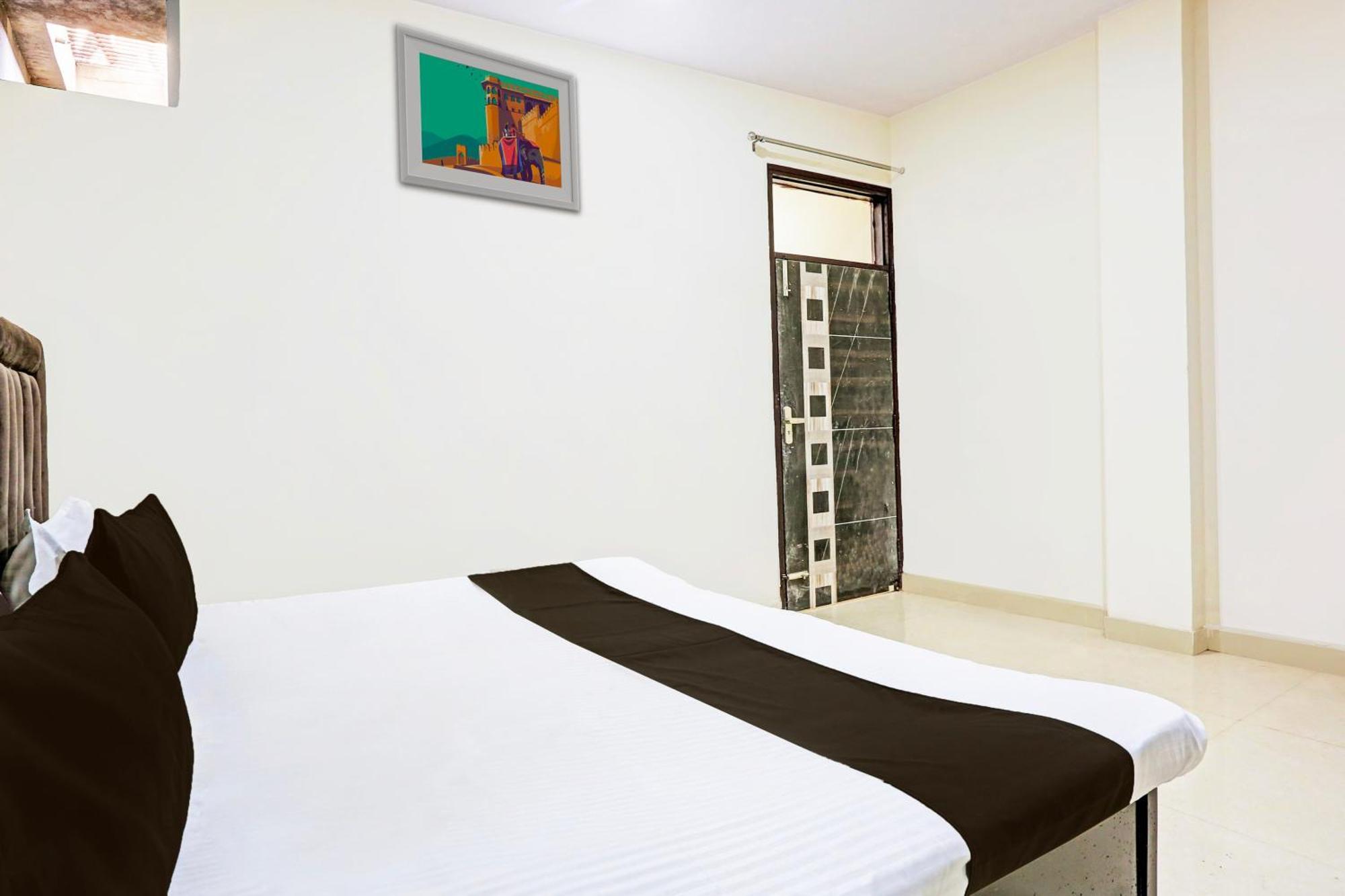 Hotel O Redbull Inn Gurgaon Exterior photo