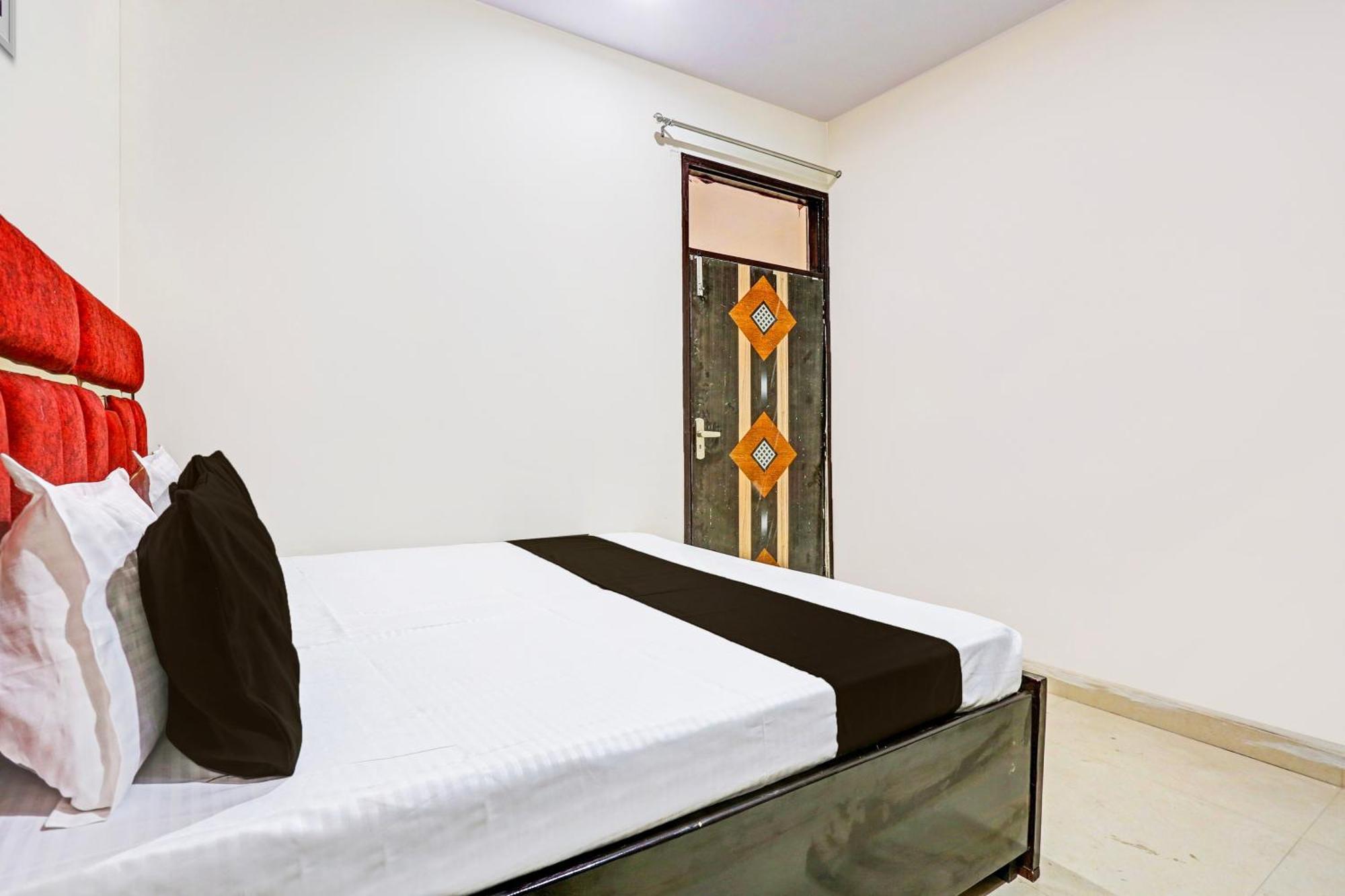 Hotel O Redbull Inn Gurgaon Exterior photo