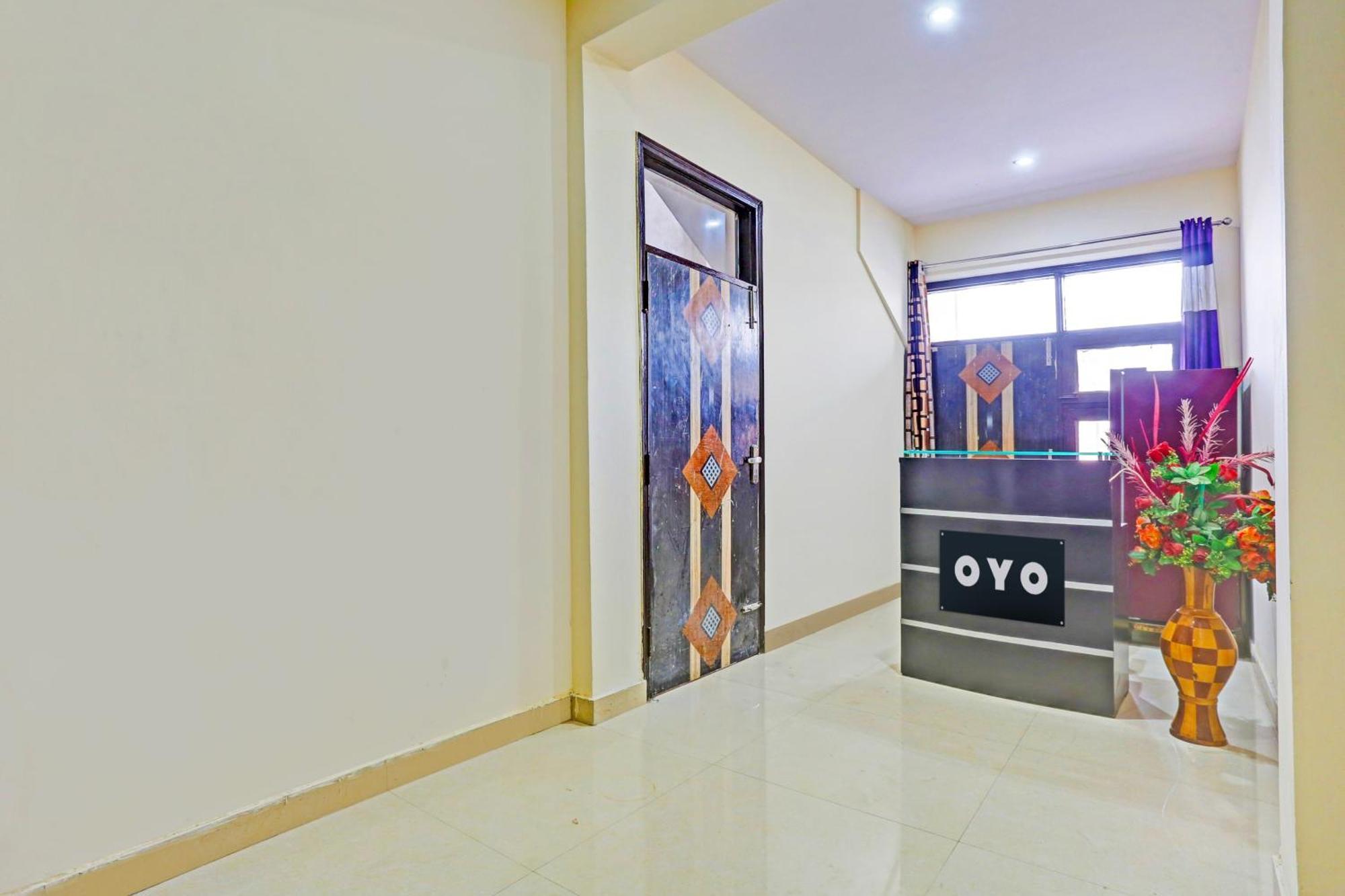Hotel O Redbull Inn Gurgaon Exterior photo