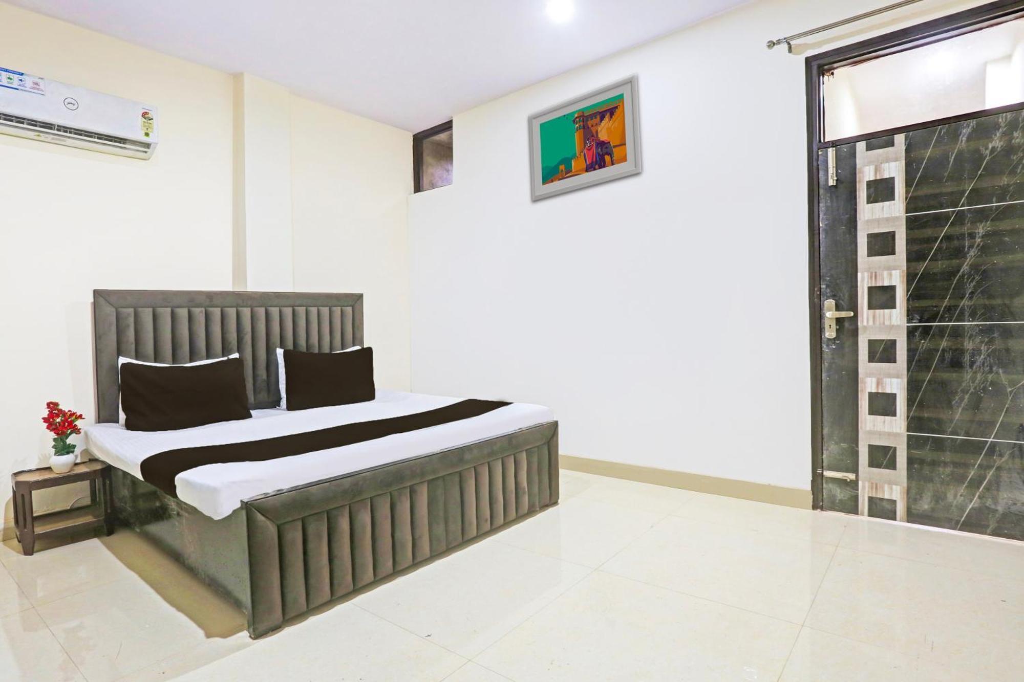 Hotel O Redbull Inn Gurgaon Exterior photo